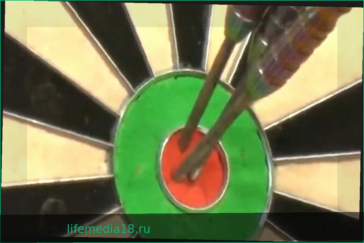 Джервин Прайс начинает борьбу за второй титул Australian Darts Masters против Саймона Уитлока